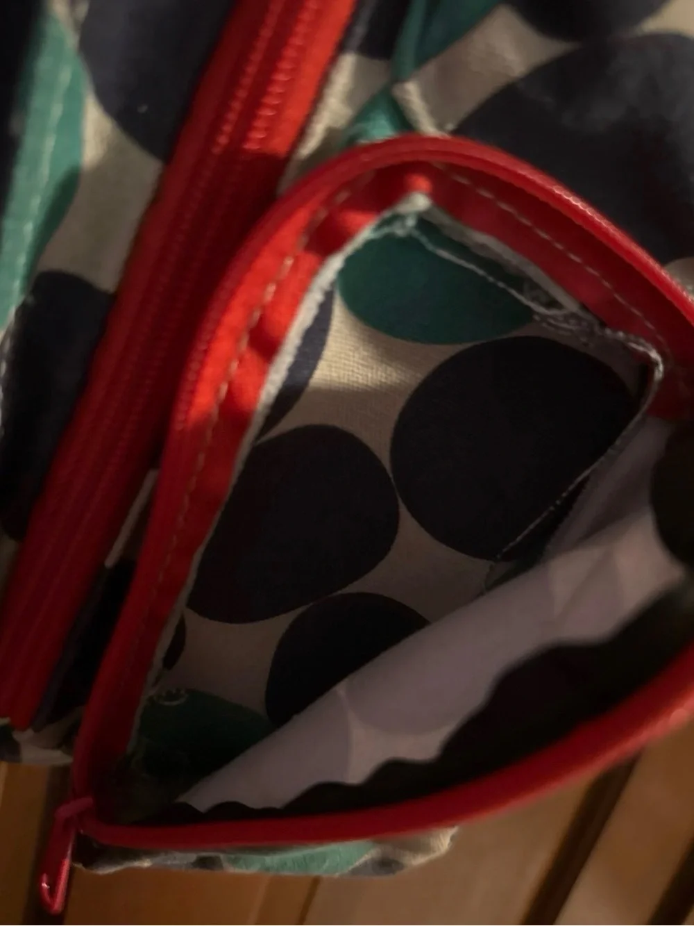 Kavu Got Dots Rope Sling  Bag 5 Compartment